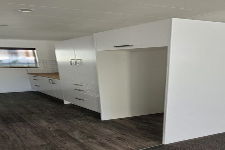 Photo of property in 76b Eliot Street, New Plymouth, 4310