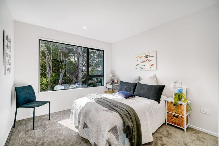 Photo of property in 21c Crosby Road, West Harbour, Auckland, 0618