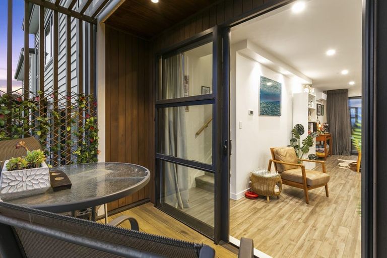 Photo of property in 74e Langana Avenue, Browns Bay, Auckland, 0630