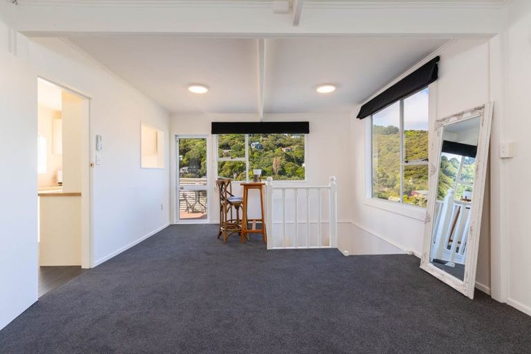 Photo of property in 73b Airlie Road, Plimmerton, Porirua, 5026