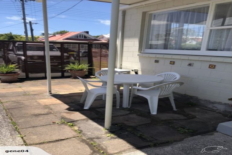 Photo of property in 1/5 Cambria Road, Devonport, Auckland, 0624