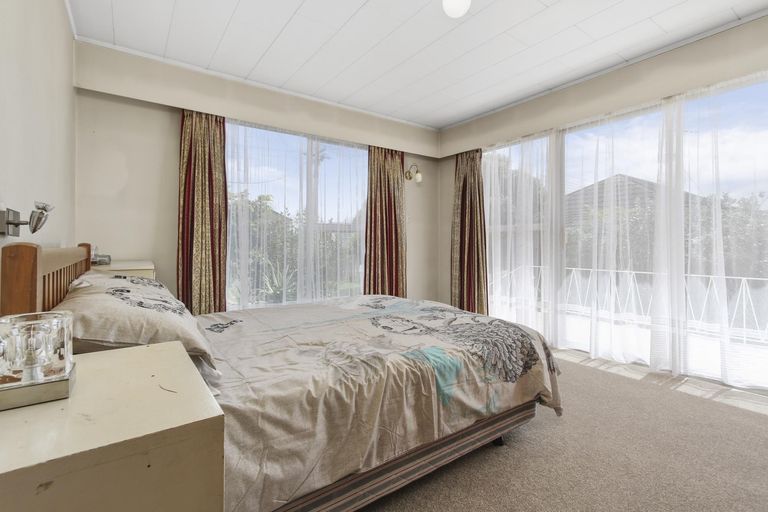 Photo of property in 41 Hepburn Road, Glendene, Auckland, 0602