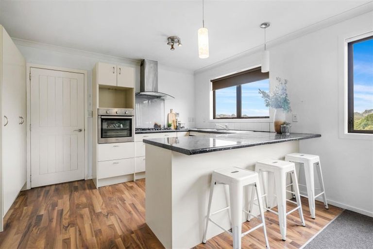 Photo of property in 43a Stewart Drive, Newlands, Wellington, 6037