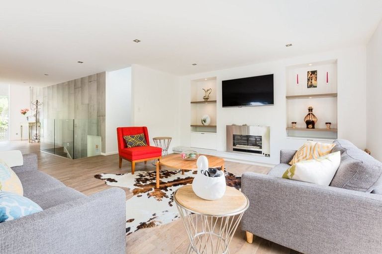 Photo of property in 1/11 Garmons Way, Castor Bay, Auckland, 0620