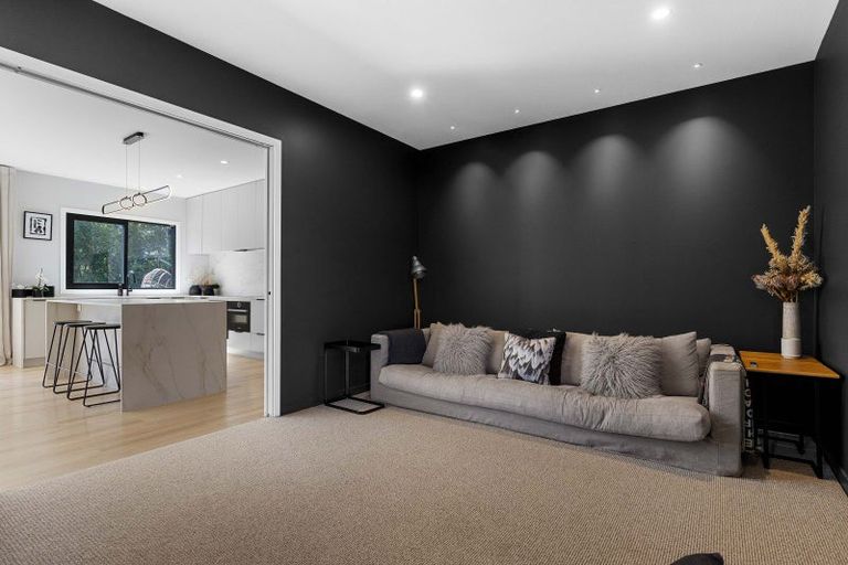 Photo of property in 28 Orchard Road, Greytown, 5712