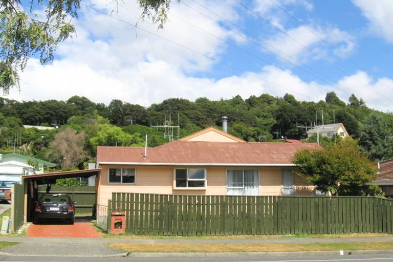 Photo of property in 66b Gemstone Drive, Birchville, Upper Hutt, 5018