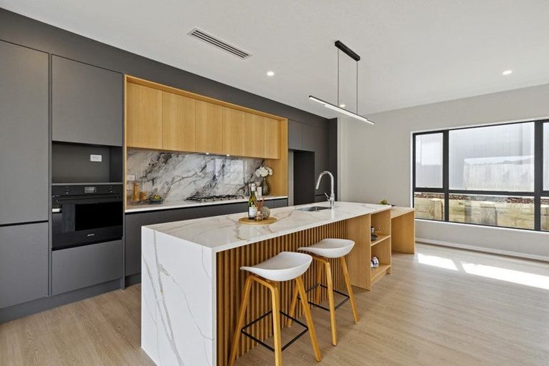 Photo of property in 15 Bela Vista Boulevard, Swanson, Auckland, 0614