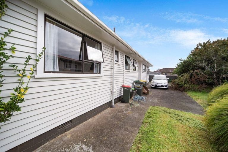 Photo of property in 24 Lyncroft Street, Mangere East, Auckland, 2024