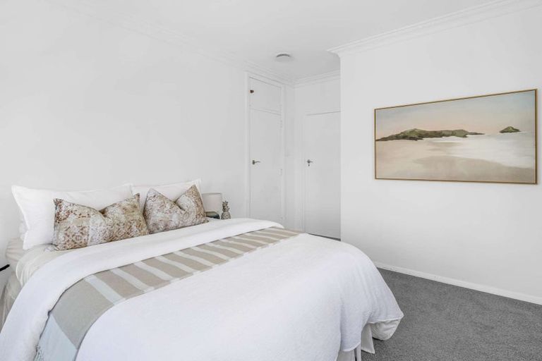 Photo of property in 18 Dudley Street, Levin, 5510