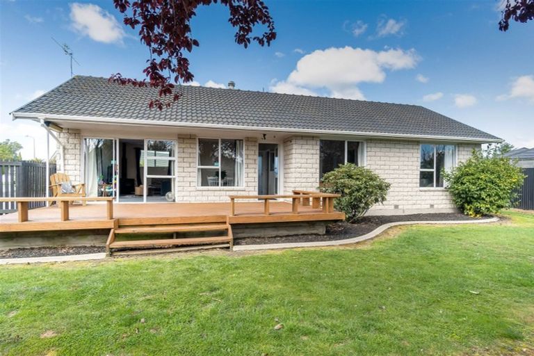 Photo of property in 22 Mckellar Place, Hornby, Christchurch, 8042