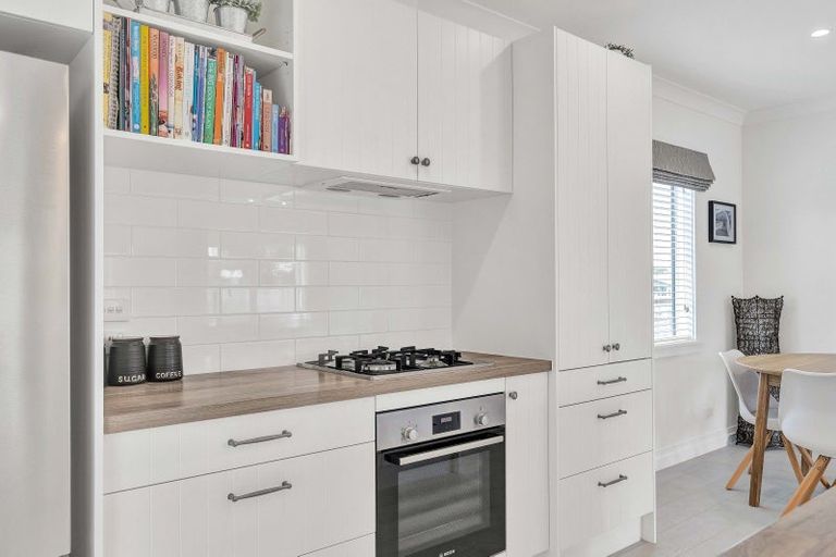 Photo of property in 54a Cloten Road, Stratford, 4332