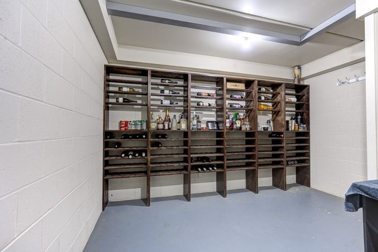 Photo of property in 220 Howden Road, Temple View, Hamilton, 3289