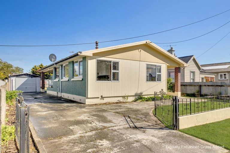 Photo of property in 19 Railway Esplanade, East Gore, Gore, 9710