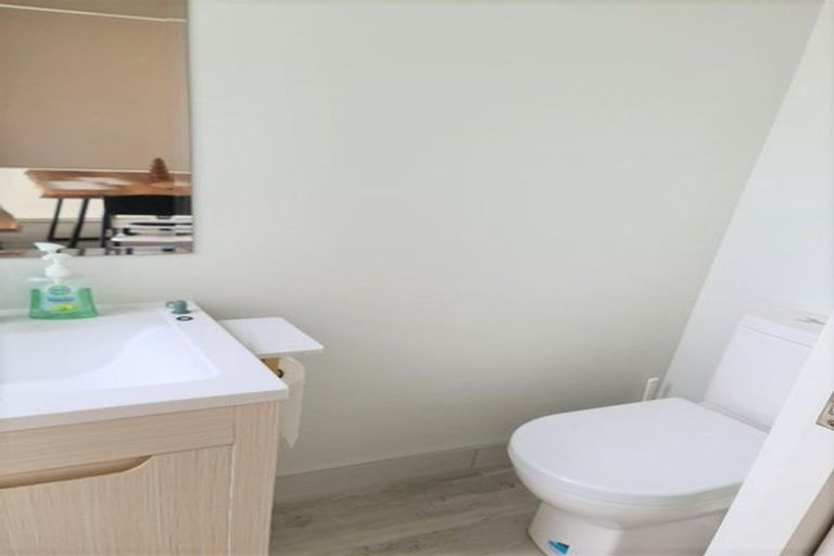 Photo of property in 1 Waka Street, Albany Heights, Auckland, 0632