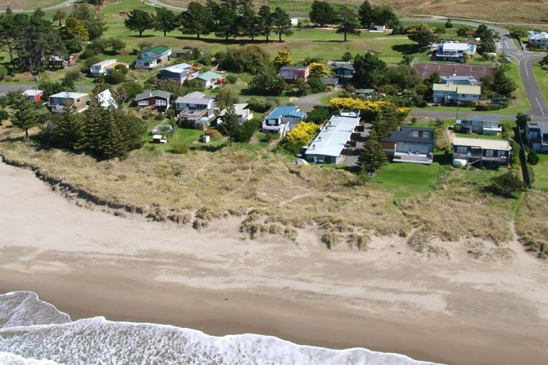 Photo of property in 79c Blue Pacific Parade, Riversdale Beach, Masterton, 5872