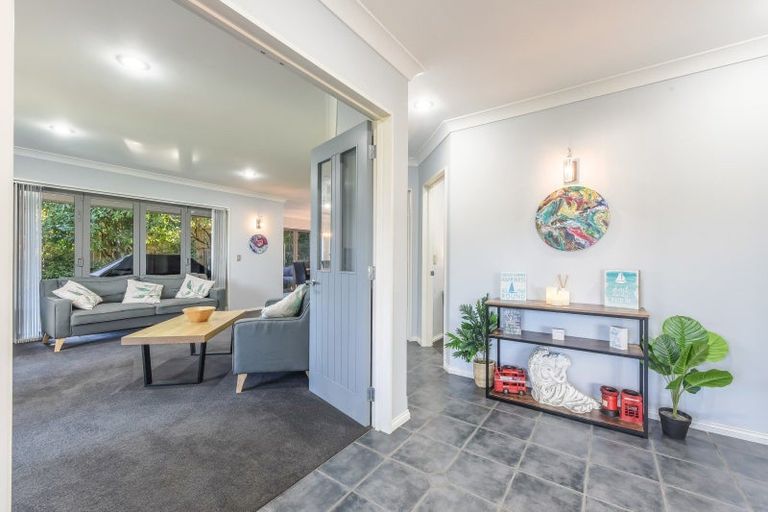 Photo of property in 5 Fantail Heights, Picton, 7220