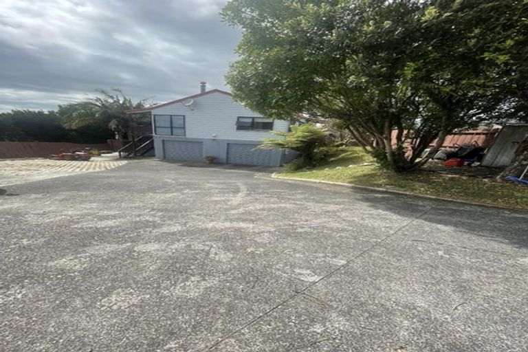 Photo of property in 4 Coubray Place, Botany Downs, Auckland, 2010