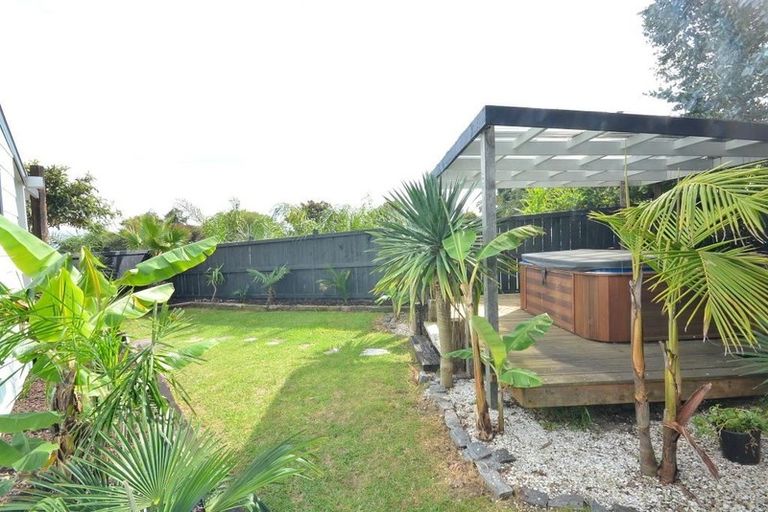Photo of property in 2 Island View Terrace, Waikanae Beach, Waikanae, 5036