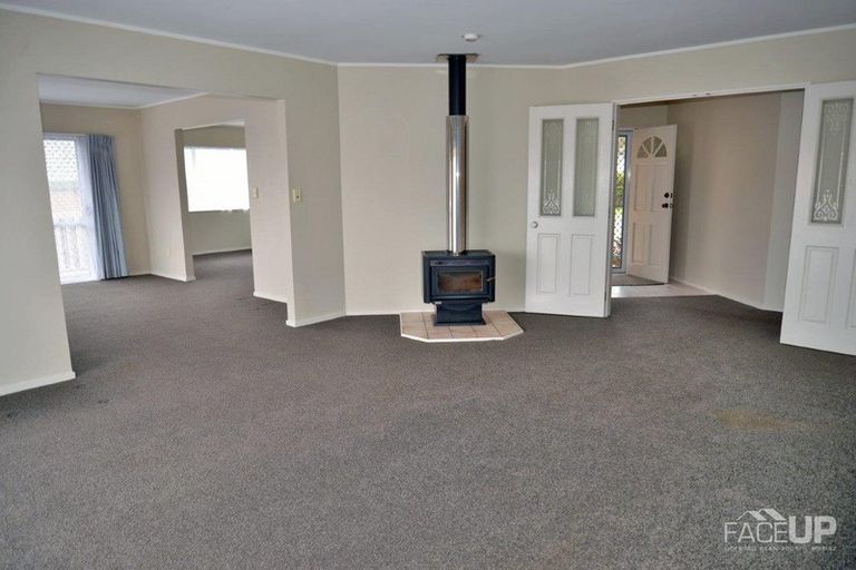Photo of property in 107 Marina View Drive, West Harbour, Auckland, 0618
