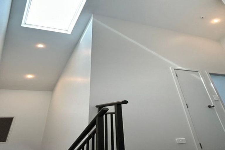 Photo of property in 23a Sequoia Place, Sunnynook, Auckland, 0620