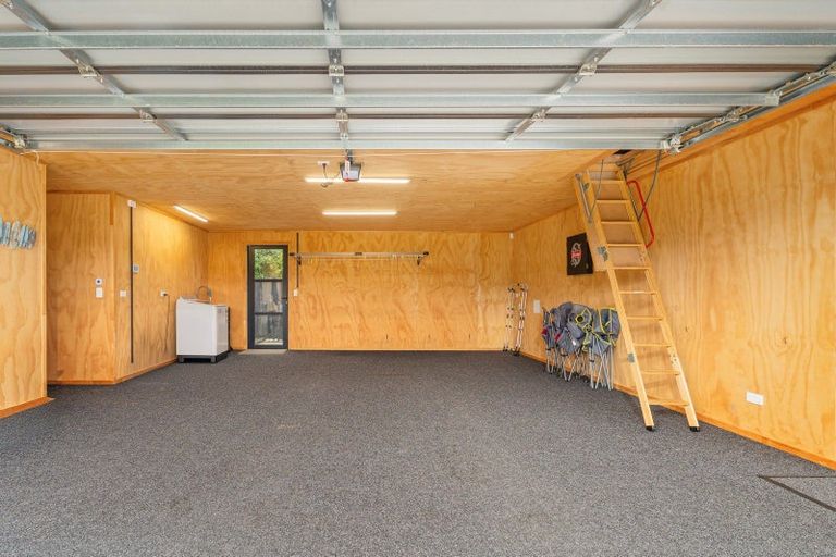 Photo of property in 128 Kupe Drive, Whitianga, 3510