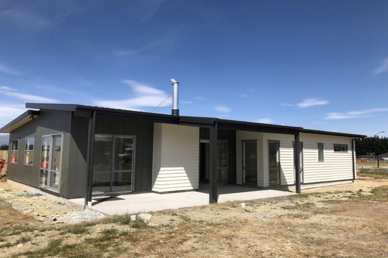 Photo of property in 18 Brewster Crescent, Lake Hawea, 9382