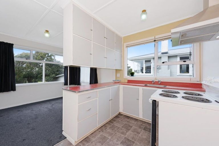 Photo of property in 26 Franklyn Road, Tawa, Wellington, 5028