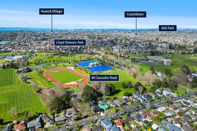 Photo of property in 40 Cascades Road, Pakuranga Heights, Auckland, 2010