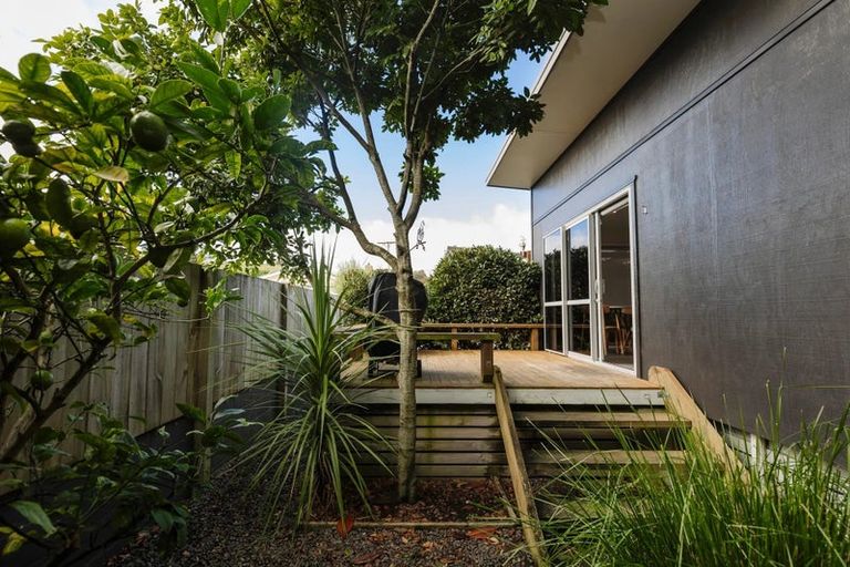 Photo of property in 88b Pioneer Road, Moturoa, New Plymouth, 4310