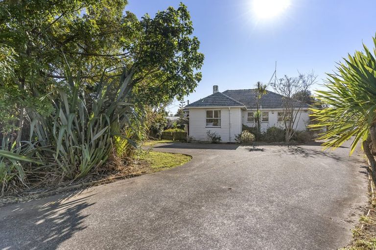 Photo of property in 1/1 Diomede Street, Bayswater, Auckland, 0622