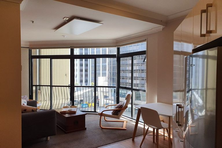 Photo of property in Terrace Garden Apartments, 2e/120 The Terrace, Wellington Central, Wellington, 6011