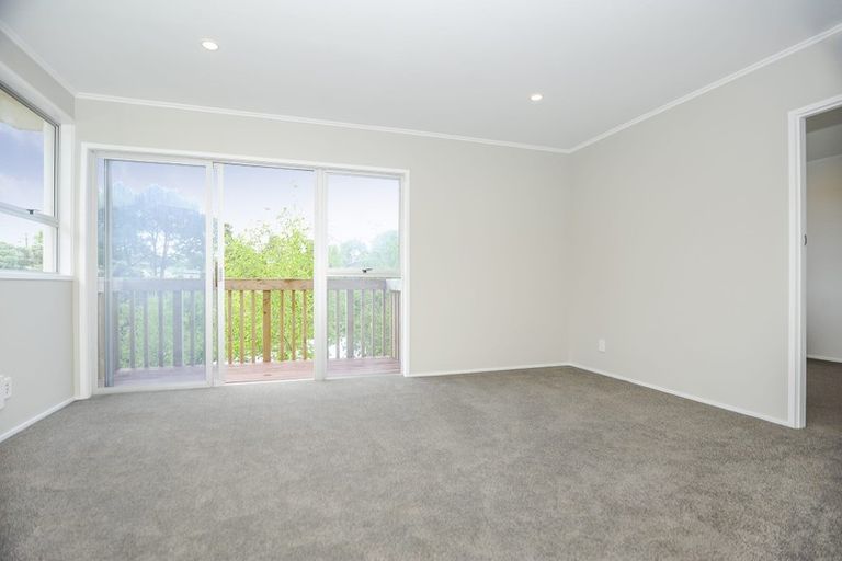 Photo of property in 2/15 Marina Road, Torbay, Auckland, 0630