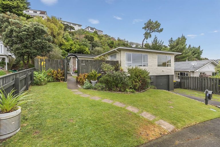 Photo of property in 14 Findhorn Place, Papakowhai, Porirua, 5024