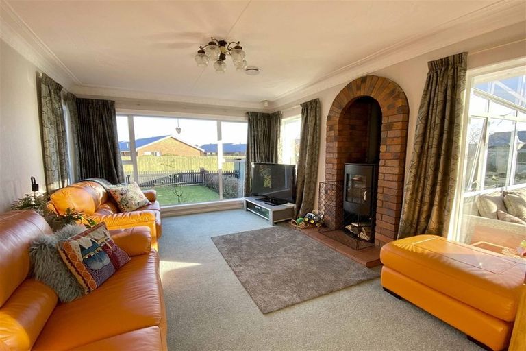 Photo of property in 36 Highfield Terrace, Newfield, Invercargill, 9812