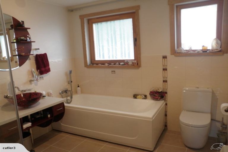 Photo of property in 1/52 Lochee Road, Upper Riccarton, Christchurch, 8041