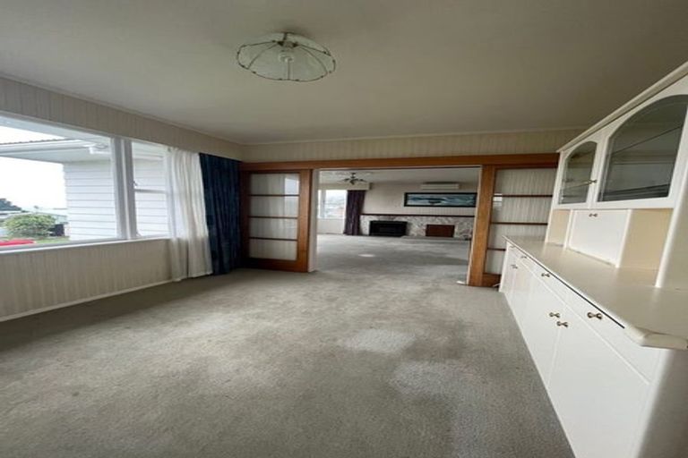 Photo of property in 23 Magnolia Grove, Maungaraki, Lower Hutt, 5010