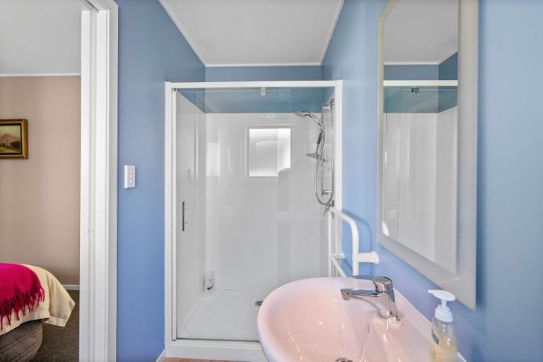 Photo of property in 32 Cruickshank Crescent, Rosedale, Invercargill, 9810