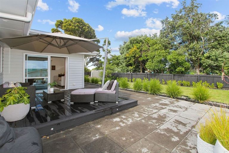 Photo of property in 28a Torkar Road, Clarks Beach, 2122