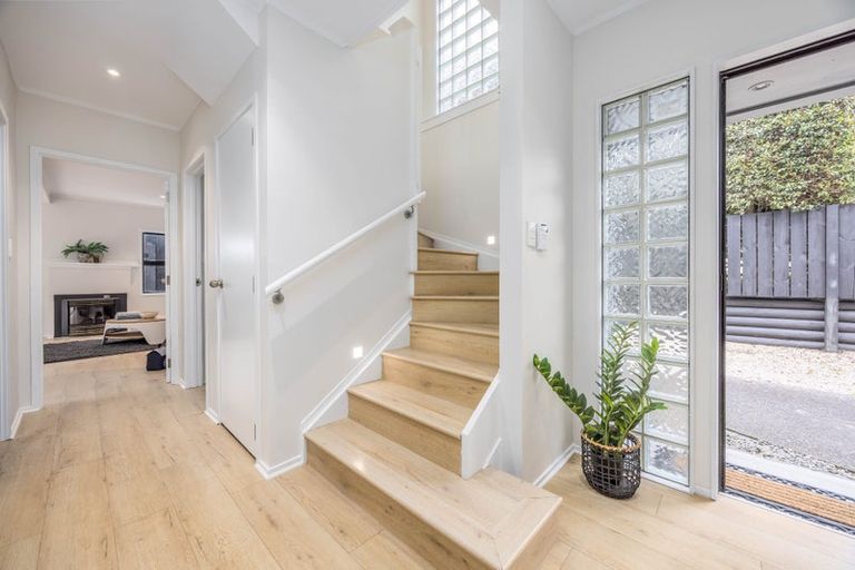 Photo of property in 49a Springfield Road, Morningside, Auckland, 1022