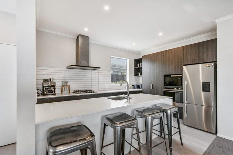 Photo of property in 4 Kuku Avenue, Red Beach, 0932