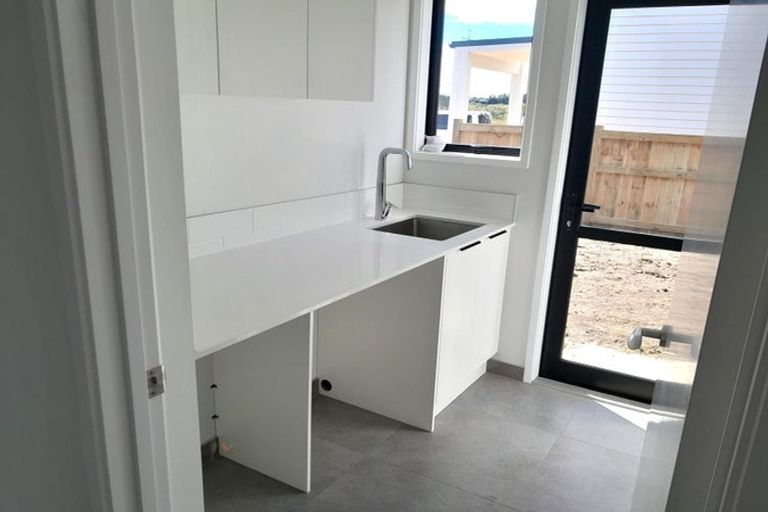 Photo of property in 90 Kahui Parade, Karaka, Papakura, 2113