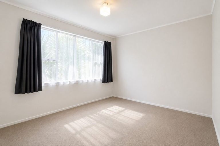 Photo of property in 3 Smedley Street, Manurewa, Auckland, 2102