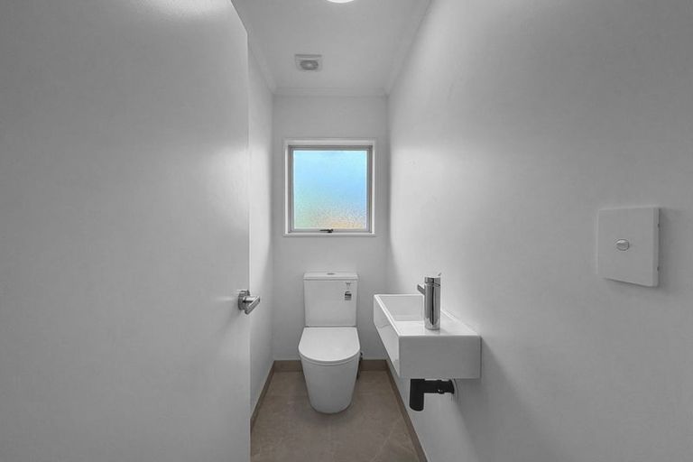 Photo of property in 65 Redcastle Drive, East Tamaki, Auckland, 2013
