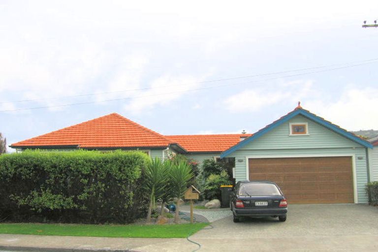 Photo of property in 15 Potomaru Street, Boulcott, Lower Hutt, 5010