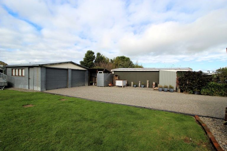 Photo of property in 26 Ross Street, Woodville, 4920