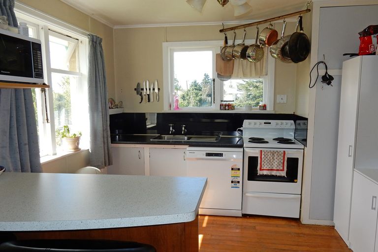 Photo of property in 17 Blyth Street, Holmes Hill, Oamaru, 9401