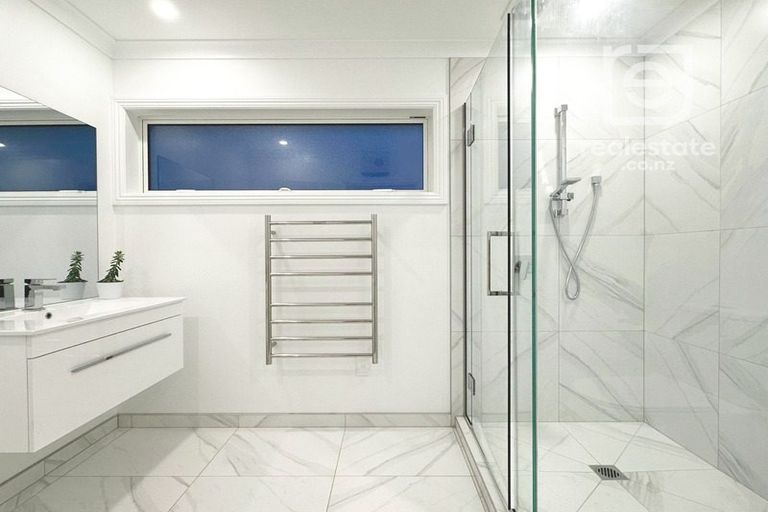 Photo of property in 8 Clonbunny Close, Rolleston, 7614