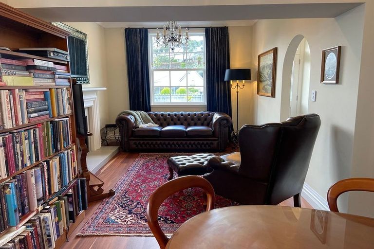 Photo of property in 240 Tinakori Road, Thorndon, Wellington, 6011