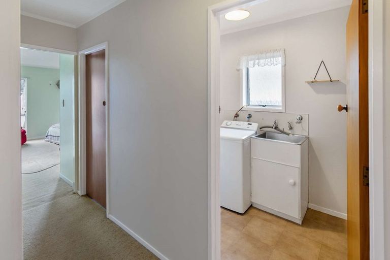 Photo of property in 28 Hood Street, Castlecliff, Whanganui, 4501