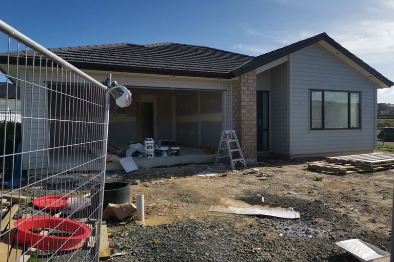 Photo of property in 11 Zadar Street, Kumeu, 0810